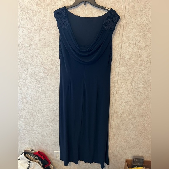 Alex Evenings Navy Lace Swooped Back Floor Length Dress, Size 16 - Picture 3 of 5
